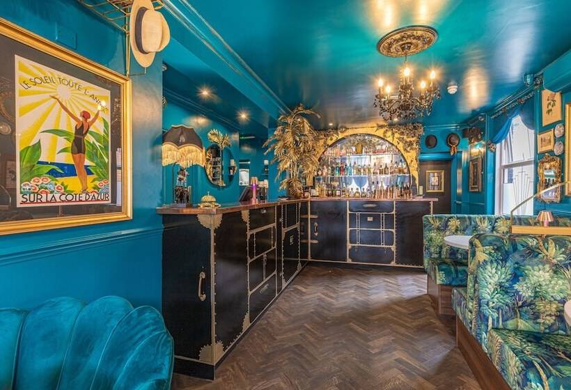 Bed and Breakfast Caboose