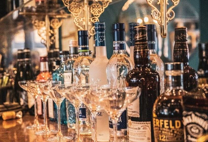 Bed and Breakfast Caboose