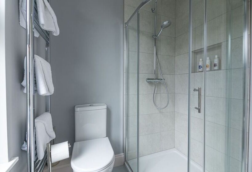 Bed and Breakfast Caboose