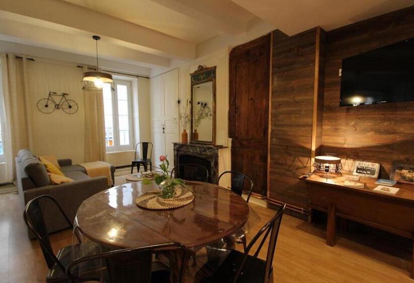 مبيت وإفطار Gîte Le Pied Du Géant   Local Sécurisé Pour Les Vélos