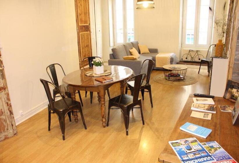 مبيت وإفطار Gîte Le Pied Du Géant   Local Sécurisé Pour Les Vélos