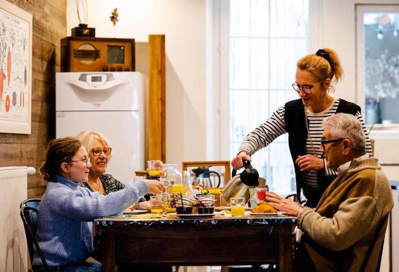مبيت وإفطار Gîte Le Pied Du Géant   Local Sécurisé Pour Les Vélos
