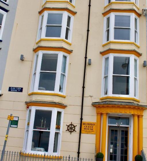 مبيت وإفطار Helmsman Guesthouse