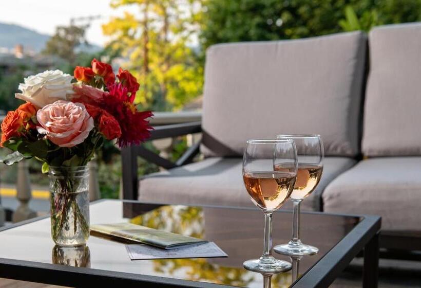 مبيت وإفطار Inn At The Gorge