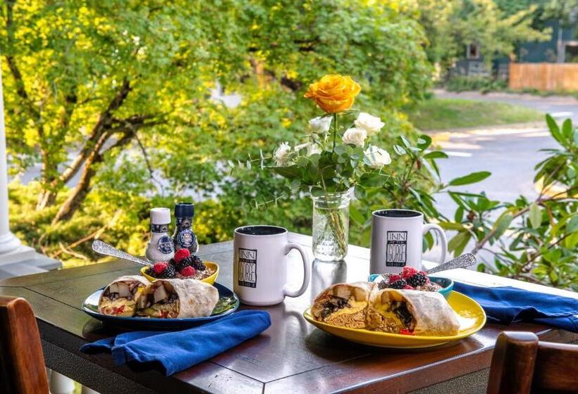 مبيت وإفطار Inn At The Gorge