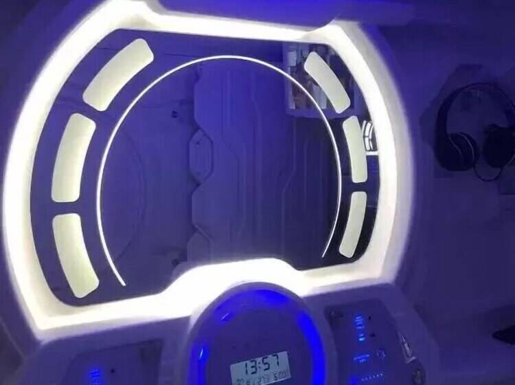 Capsule Hotel 2nd Box