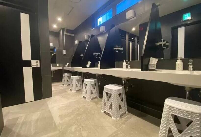 Capsule Hotel 2nd Box