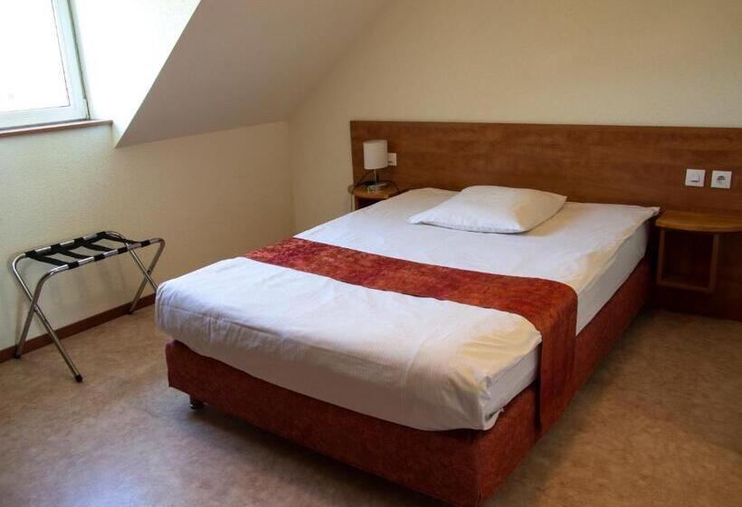 בית מלון כפרי Hôtel Restaurant Au Coucou