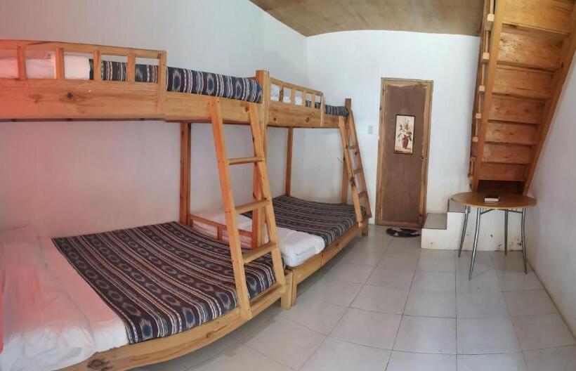 Отель Rusty Nail Inn And Cafe