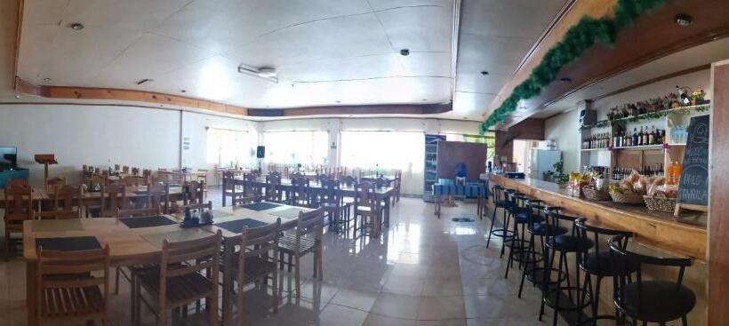 Отель Rusty Nail Inn And Cafe