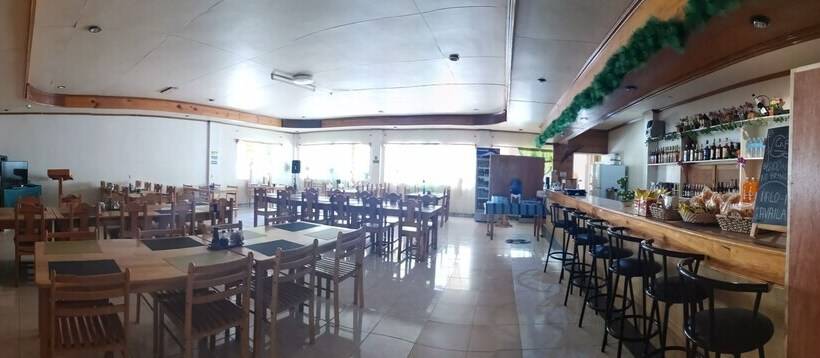 Отель Rusty Nail Inn And Cafe