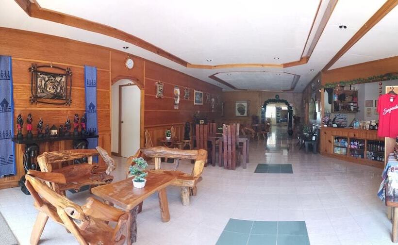 Отель Rusty Nail Inn And Cafe