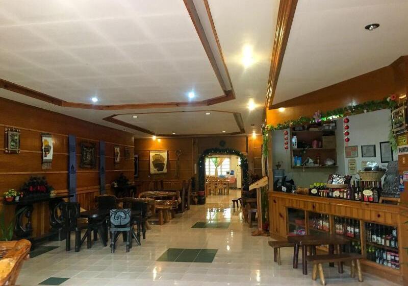 Отель Rusty Nail Inn And Cafe