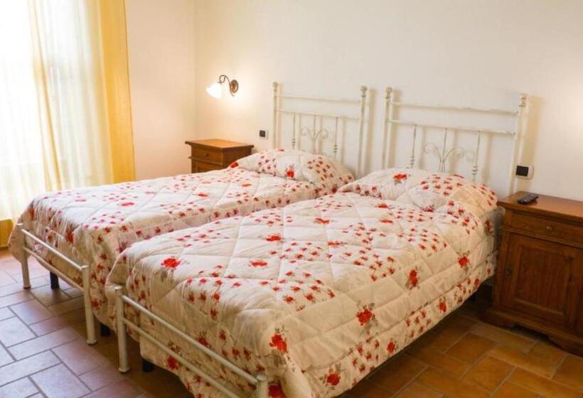 ペンション Affittacamere Albafiorita