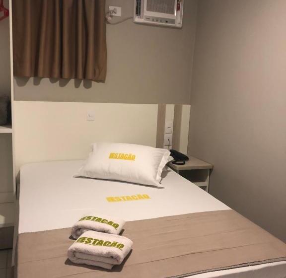 פנסיון Estação