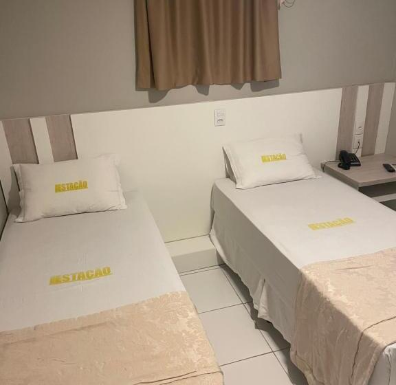 פנסיון Estação