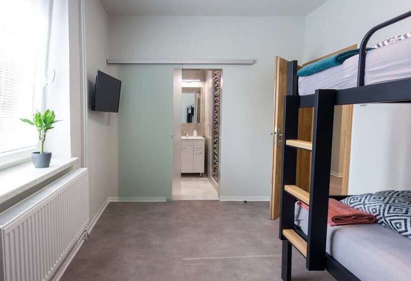 膳宿费 Penzion Moon