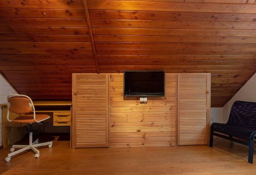 膳宿费 Penzion Moon