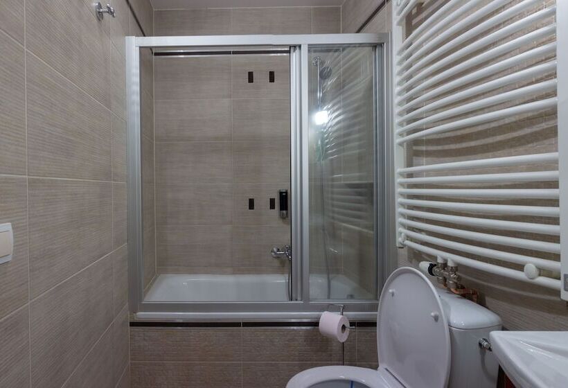 膳宿费 Penzion Moon