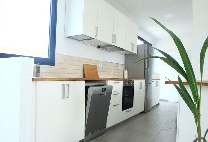 مبيت وإفطار Maar House Lajares