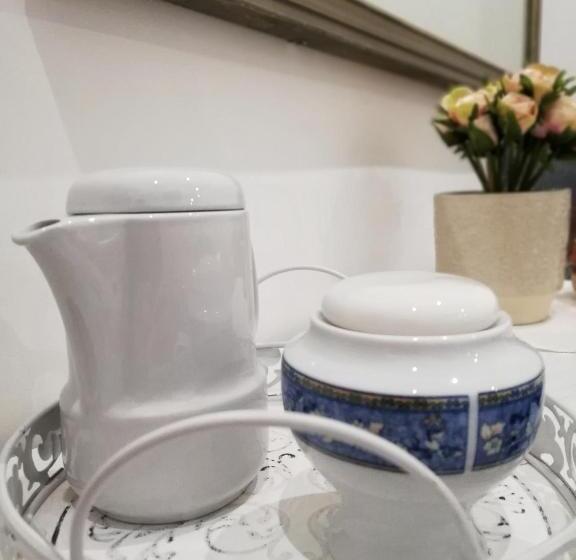 تختخواب و صبحانه Aleandre