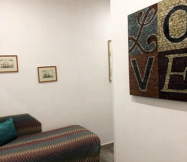 تختخواب و صبحانه Aleandre