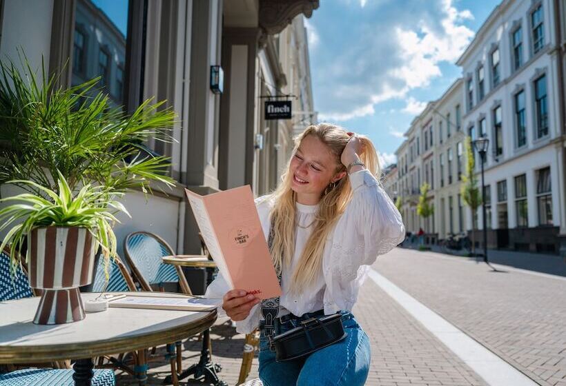 Finch Boutique Hotel, Downtown