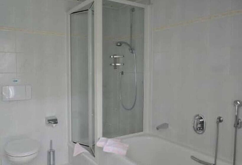 酒店 Bayerischer Hof