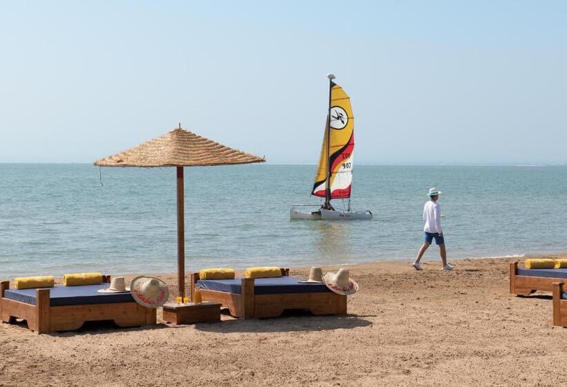 هتل Marchica Lagoon Resort