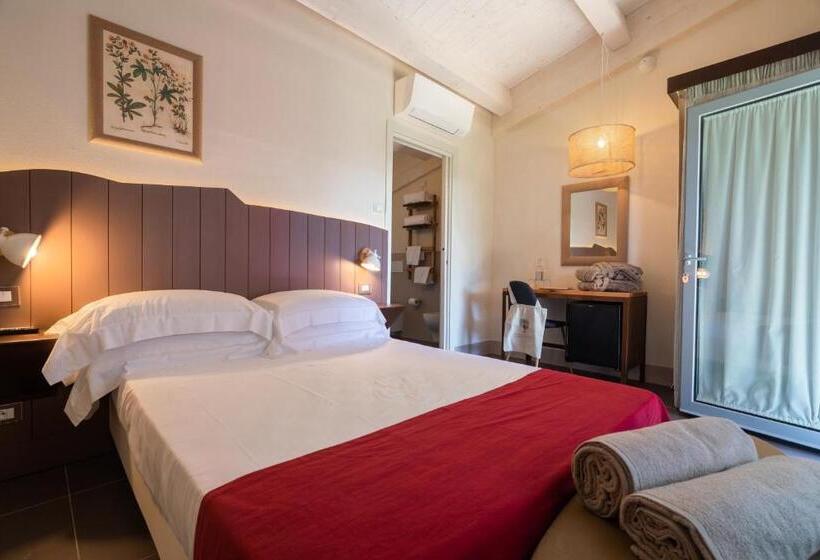 هتل Podere Maremma Spa & Ristorante