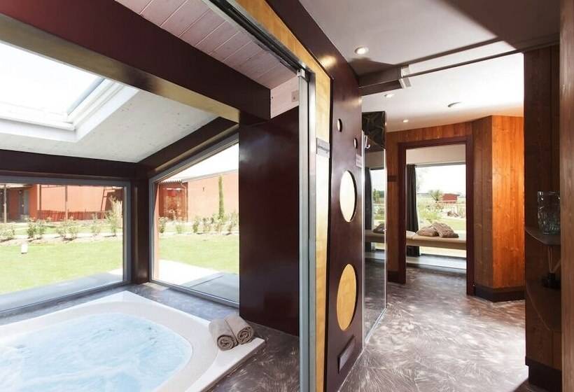 هتل Podere Maremma Spa & Ristorante