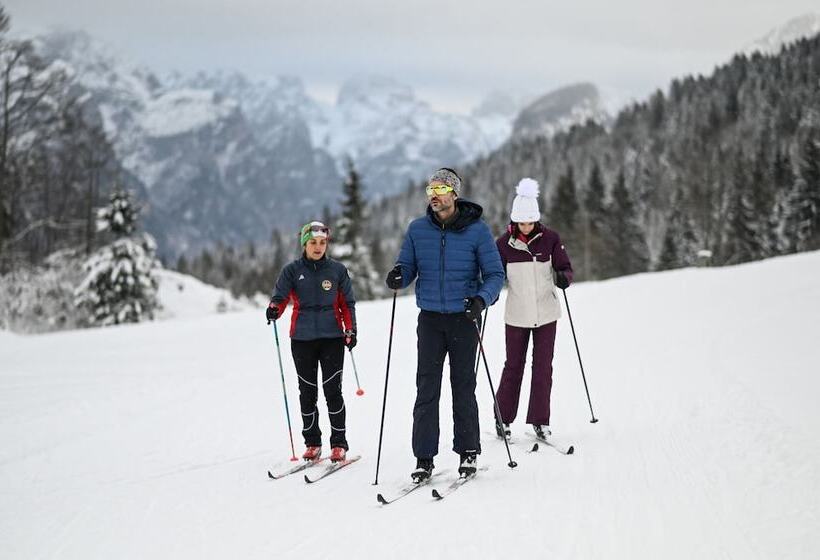 Отель Rifugio Cereda