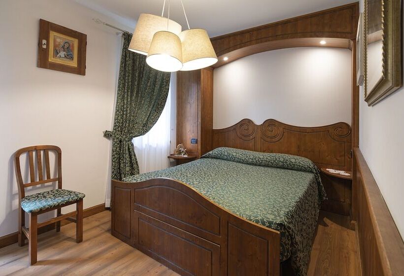 Отель Rifugio Cereda