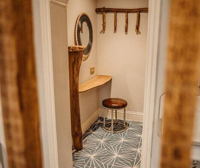 فندق The Ship Inn