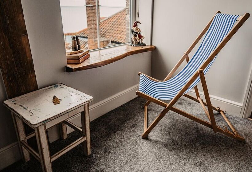 فندق The Ship Inn