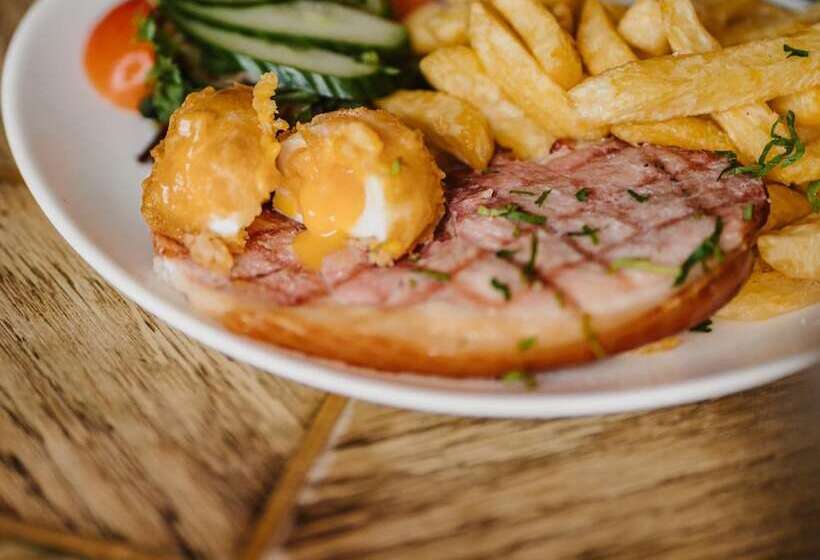 فندق The Ship Inn