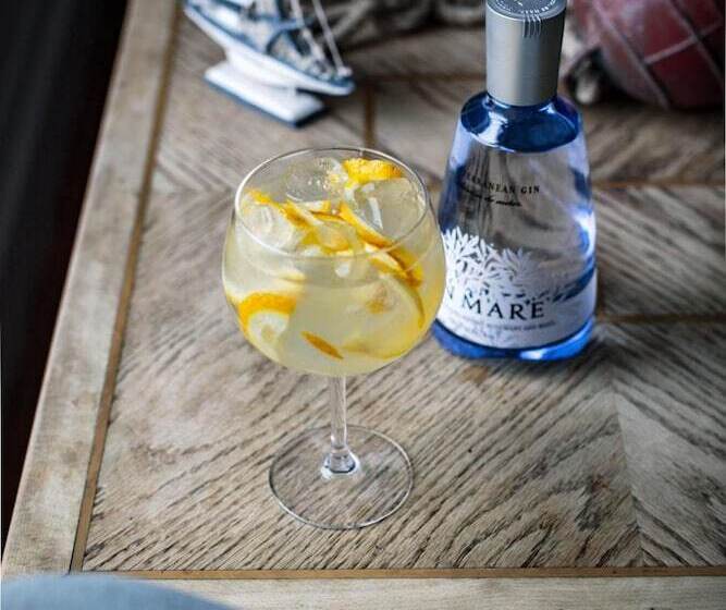 فندق The Ship Inn