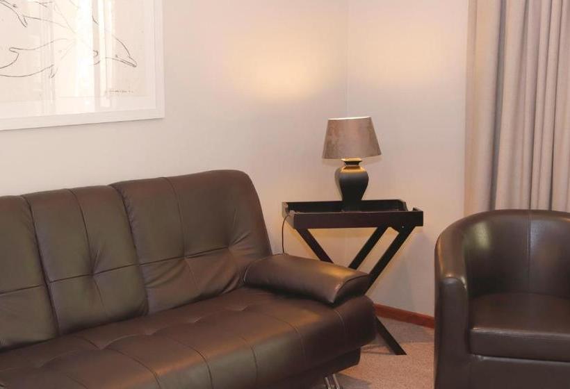 بنسيون The Village Guesthouse