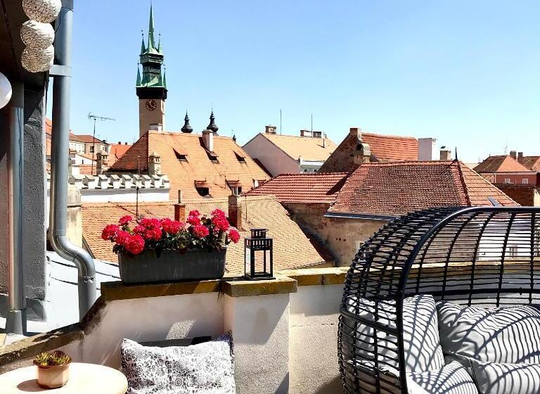 هاستل Boutique Apartments U Rolanda, Mikulášské Náměstí