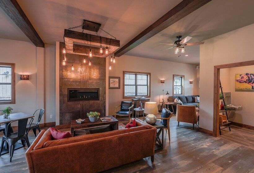 فندق صغير Golden Stone Inn