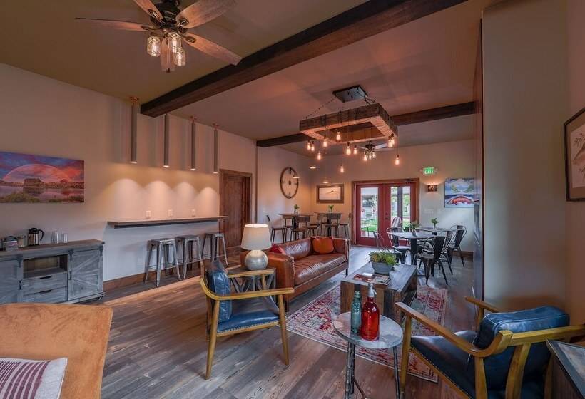 فندق صغير Golden Stone Inn