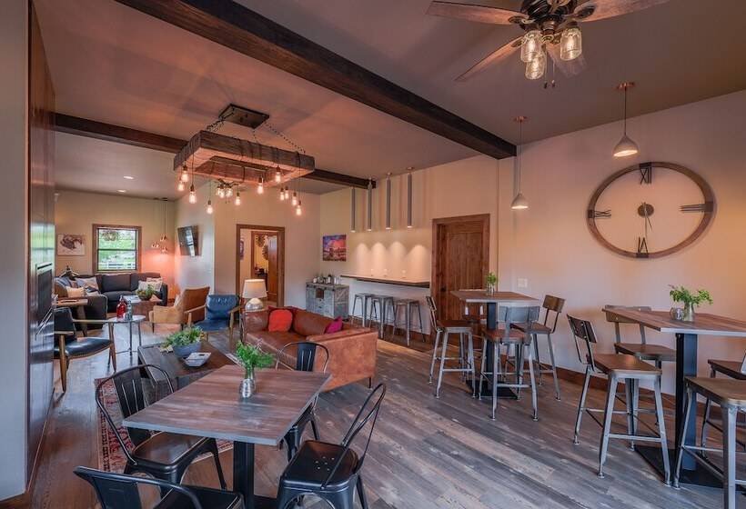 旅馆 Golden Stone Inn