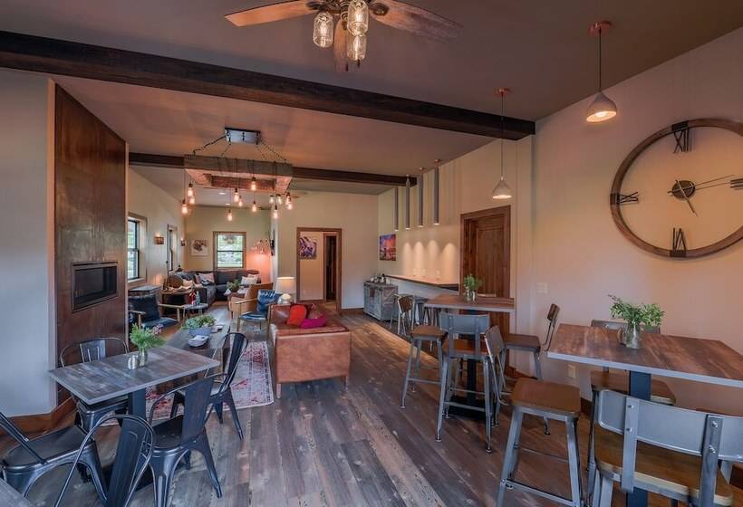 فندق صغير Golden Stone Inn