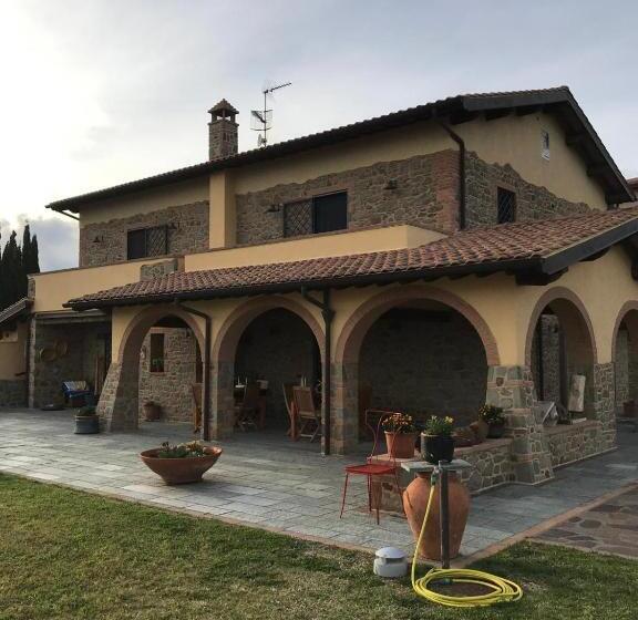 تختخواب و صبحانه Bellavista Prile