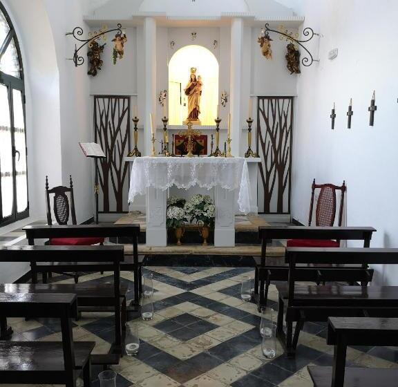 تختخواب و صبحانه La Bendita Locura