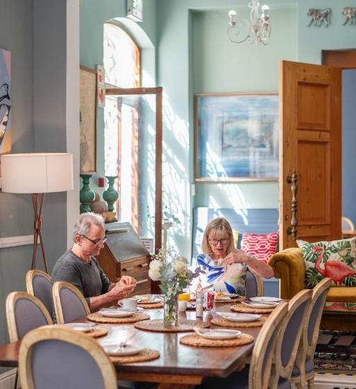 مبيت وإفطار The Willets Boutique