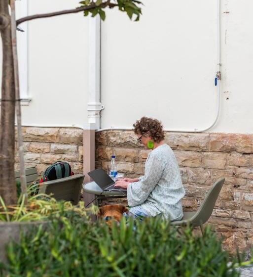 مبيت وإفطار The Willets Boutique