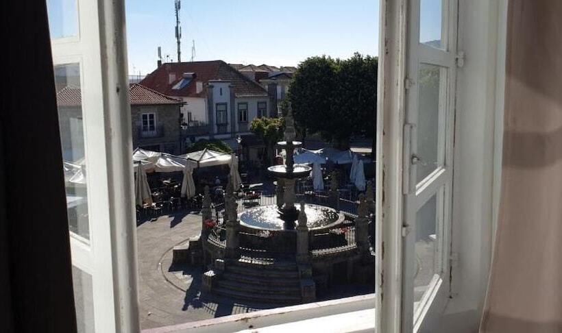 Caminha Hostel & Suites