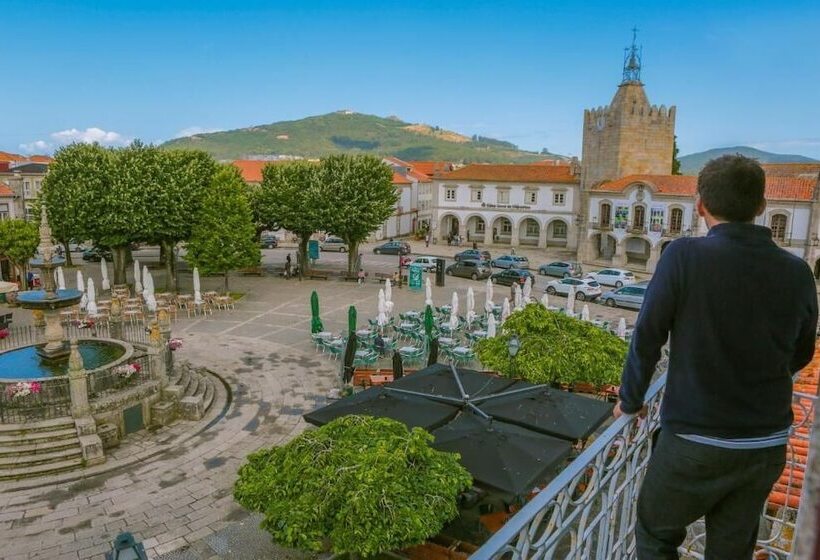 Caminha Hostel & Suites