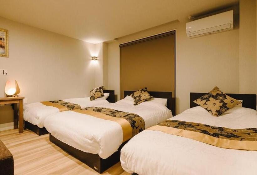 Grand Base Karatsu Ekiminami